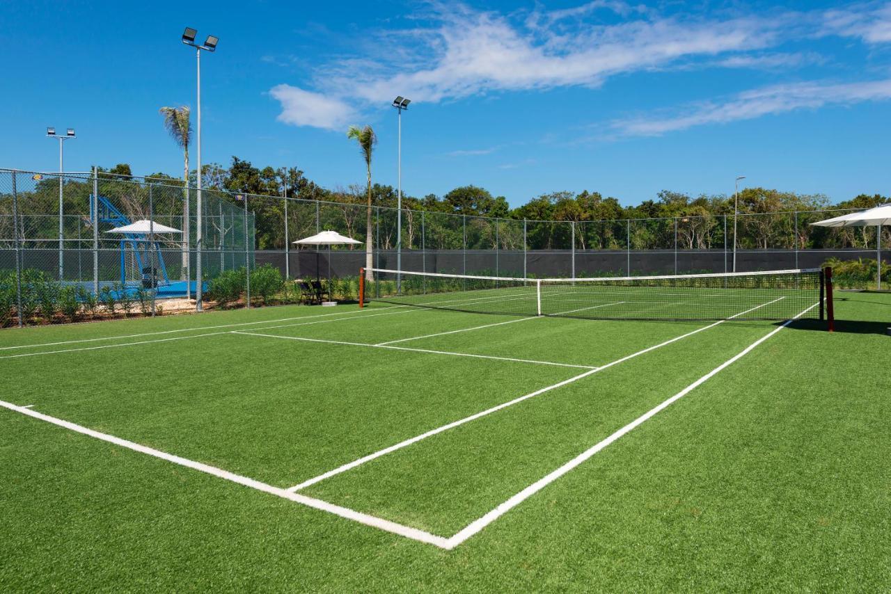 Готель Ocean Eden Bay (Adults Only) Spring Rises Екстер'єр фото Tennis court at the Club