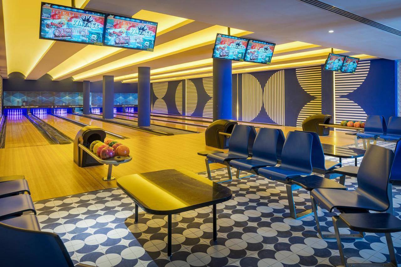 Готель Ocean Eden Bay (Adults Only) Spring Rises Екстер'єр фото Bowling Alley